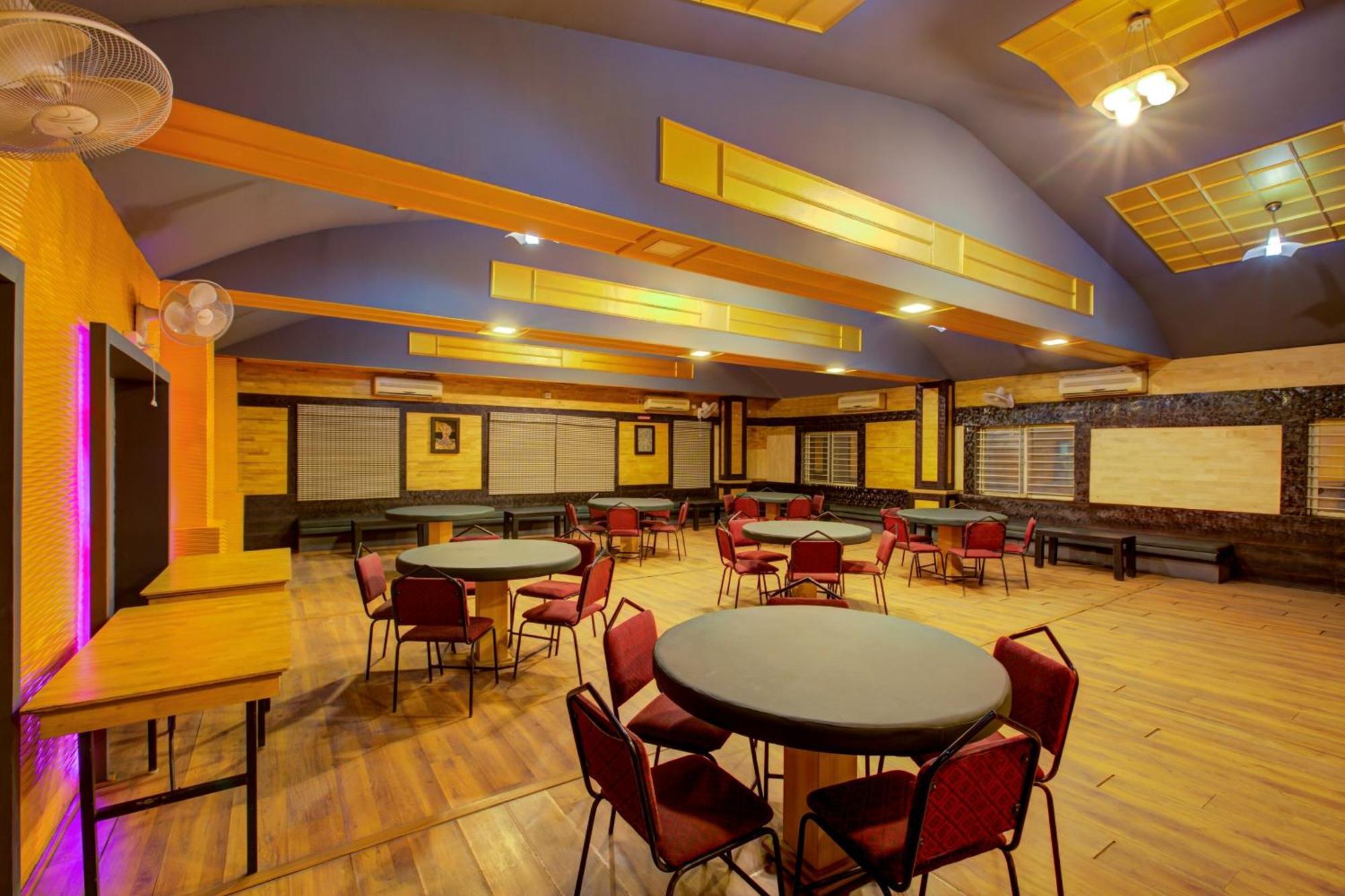 Super Townhouse Oak Jvh Hotel Bangalore Bagian luar foto