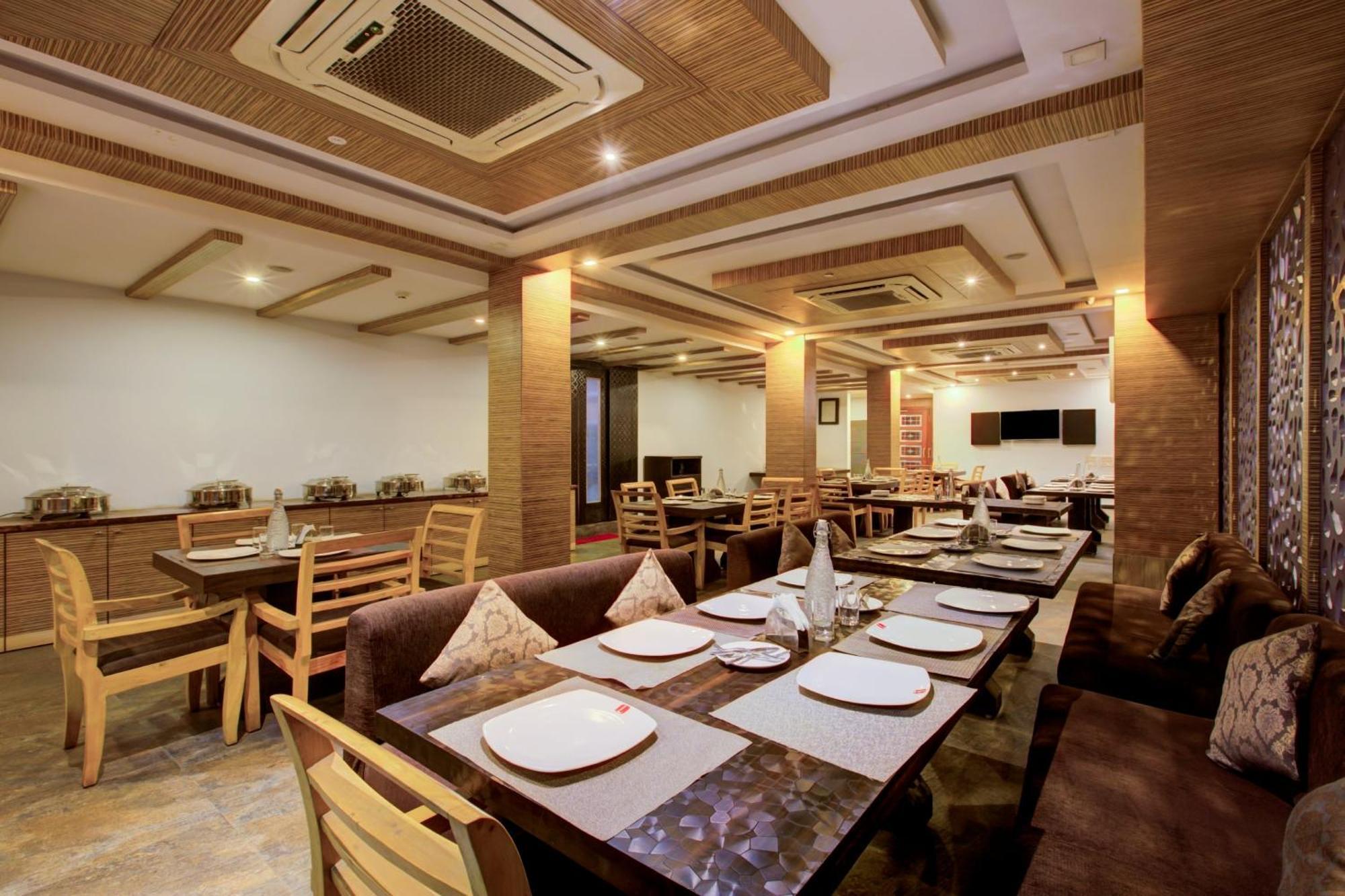 Super Townhouse Oak Jvh Hotel Bangalore Bagian luar foto